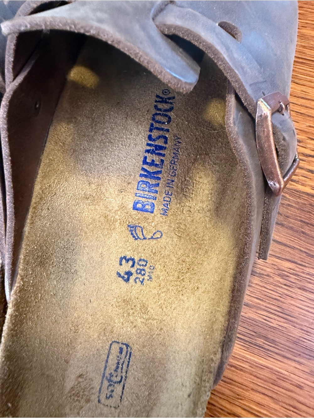 Birkenstock Boston Oiled Leather Adjustable Buckle Clog - Picture 3 of 4